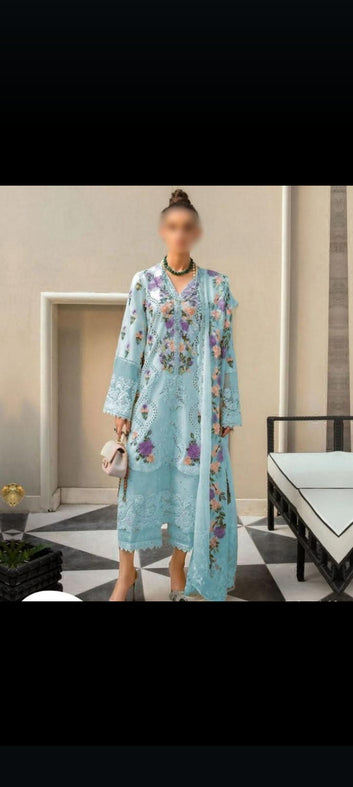 Crimson Embroidered Luxury Lawn Suit (2 Colours available)